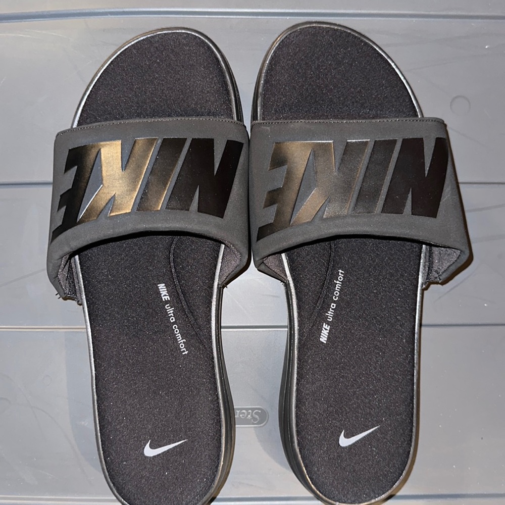NWOT | NIKE | MEMORY FOAM MENS FLIP FLOPS | SIZE 15